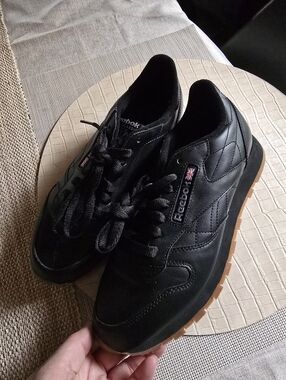 Reebok Black Leather Low-Top Sneakers with Gum Sole